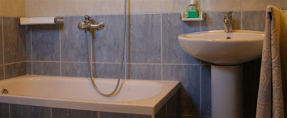 קאבטאט Apartmani Dub מראה חיצוני תמונה