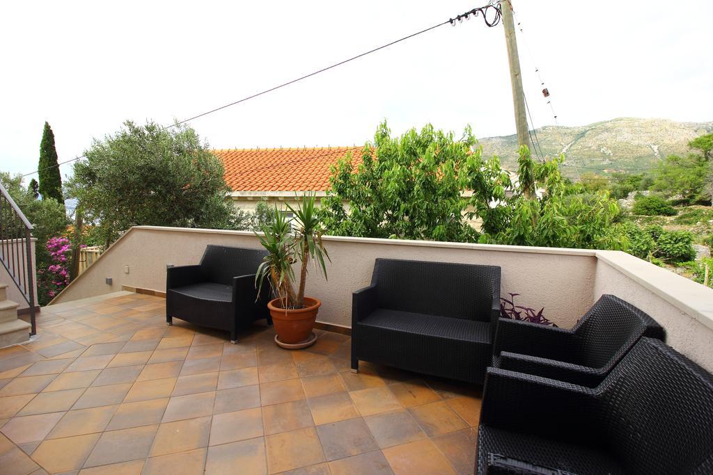 קאבטאט Apartmani Dub מראה חיצוני תמונה