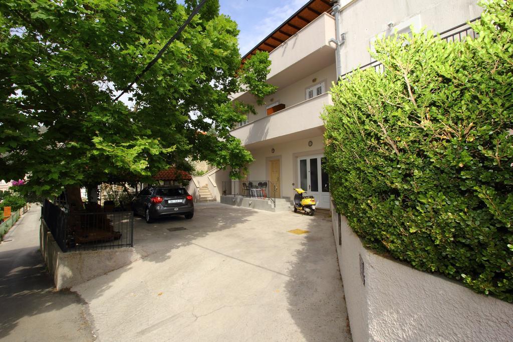 קאבטאט Apartmani Dub מראה חיצוני תמונה