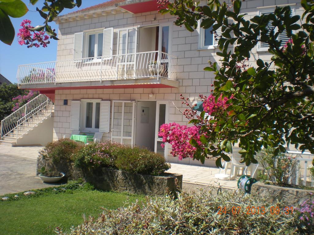 קאבטאט Apartmani Dub מראה חיצוני תמונה